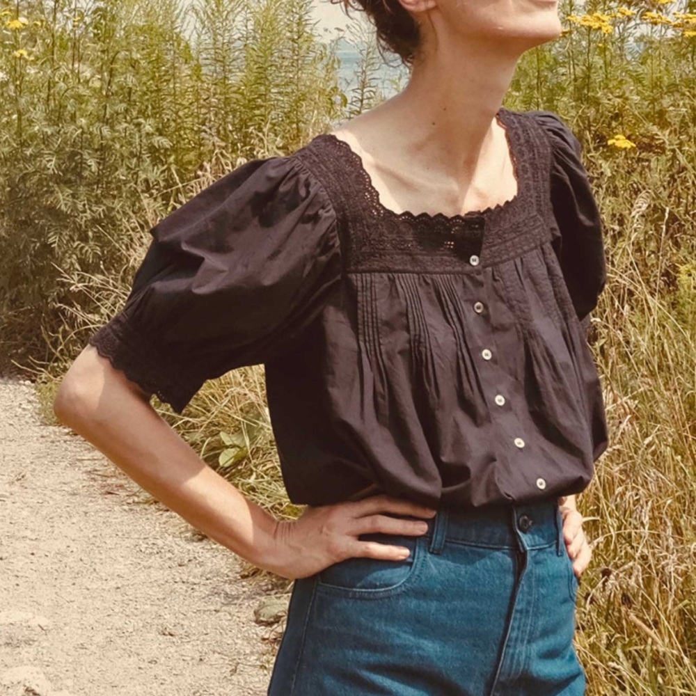 Doen trieste top in black